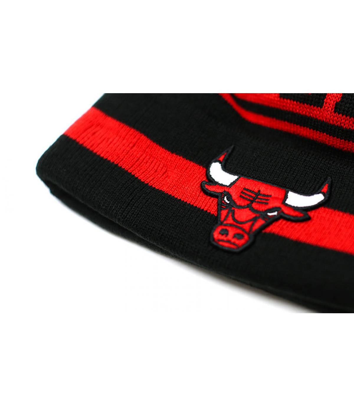 cappello rosso toro nero